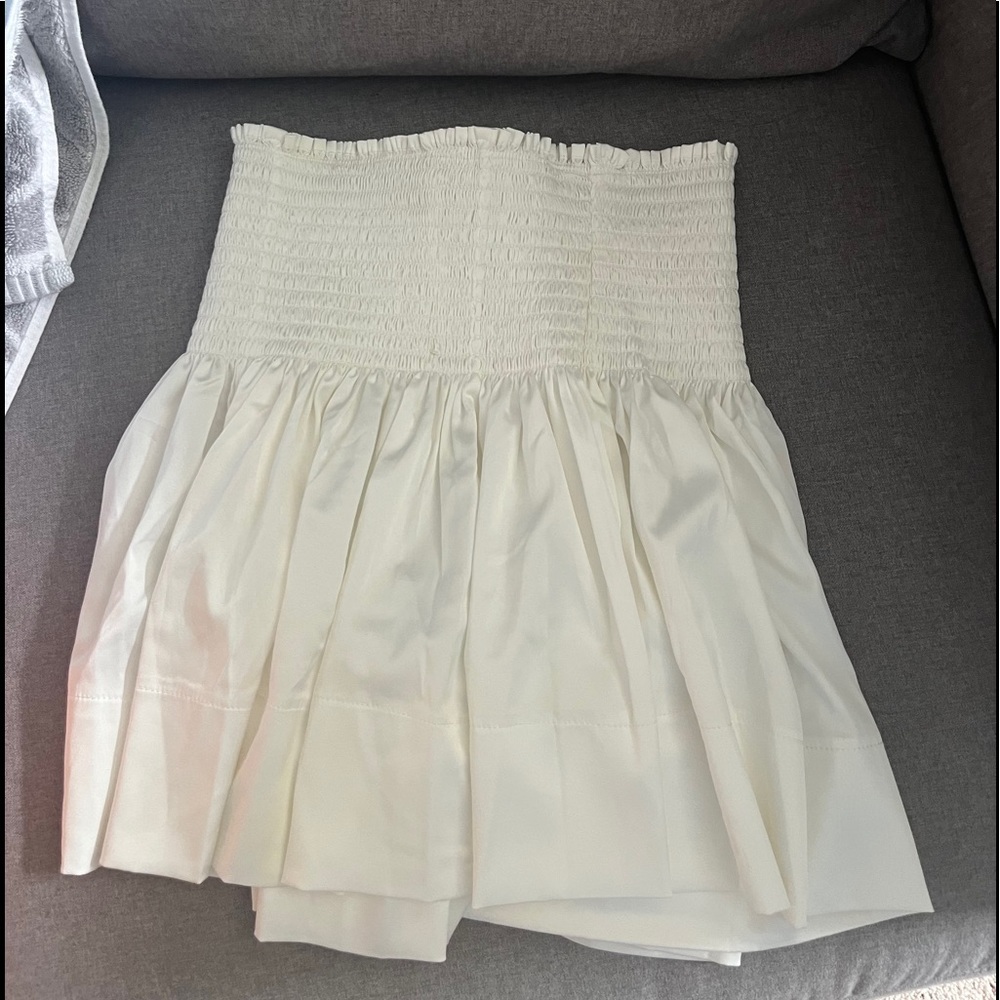 Natural life skirt/short, looks like Koch!